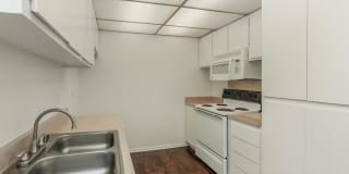 Highland Creek Apartment Homes Gallery 31
