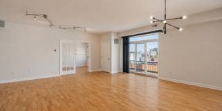 680 N GREEN Street Gallery 10