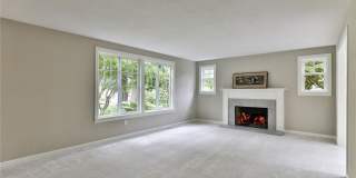 4 bd 2.5 bathroom single family home in Bellevue Gallery 5