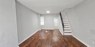 1910 SIGEL Street Gallery 1