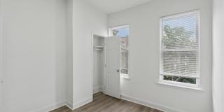 1761 N NEWKIRK Street Gallery 13