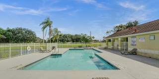 Fully Renovated Corner 2/1 Unit Gallery 48