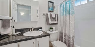 Glen Oaks Gallery 6