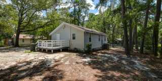 Charming 2 Bedroom Home, close to USC & located on a Large Lot! Gallery 36