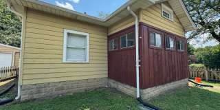 South Fountain Square 2 Bed 1.5 Bath Gallery 1