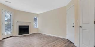 Glen at Bogey Hills Gallery 15