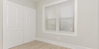 2724 W Rosemont Avenue Gallery 7