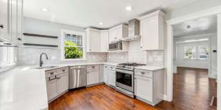 Available Now – Move-In Ready Paoli Gem With Updated Finishes, Loft Space & Parking Available Now – Move-In Ready Paoli Gem With Updated Finishes, Loft Space & Parking Gallery 7