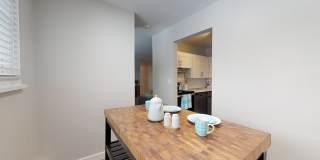 Acoma Square Gallery 26