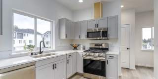Beautiful, 2 bed, 2.5 bath townhouse in Silverdale Gallery 19