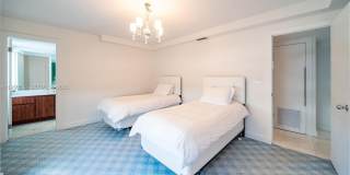 5415 Collins Ave Gallery 16