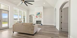 109 Trailing Oaks Drive Gallery 10