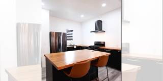 Stylish 2BR Home Near Fort Sam Houston & Downtown Gallery 11