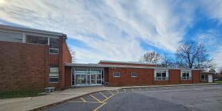 1811 LINCOLN Way E Gallery 1