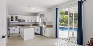 32947 Cozy Gallery 8
