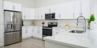 8325 NW 161st Ter Gallery 4