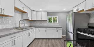 Beautiful Updated 4 Bed 1.5Bath Colonial Gallery 4