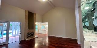 UPDATED 3 BED 2 BATH HOUSE WITH POOL Gallery 7