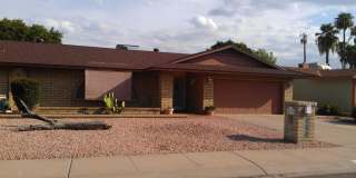 4737 W Laurie Ln Gallery 1