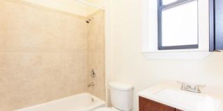 1220 N Dearborn Gallery 5