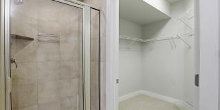 7342 Oak Manor Gallery 27