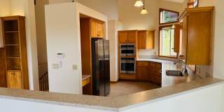 Stunning Custom Home with Beautiful Views Gallery 13