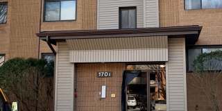 Charming 2 Bedroom/1 Bathroom Apartment in Mt Washington, MD! Gallery 1