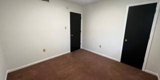 3 Bedroom/1.5 bathroom Duplex Gallery 27