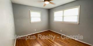 633 White St Gallery 18