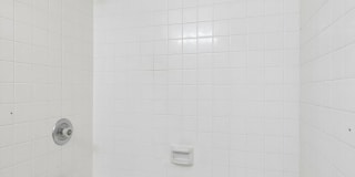 Downtown 2 bedroom Condo! Gallery 23