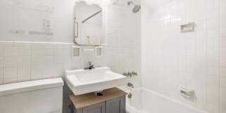333 E 55th St # 8765 Gallery 4