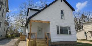 Wayne St W Duplex (931 and 931 1/2) Gallery 1
