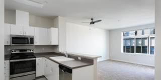 Pacific Pointe Apartments Gallery 36