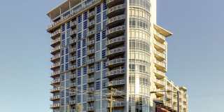 Excellent and newly refreshed Uptown 8th floor condo in the Courtside complex. Gallery 39