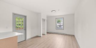 531 WALTON STREET Gallery 10