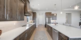 4 Bedroom Home with Gorgeous Views Gallery 36