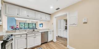 827 Oak Harbour Drive Gallery 11