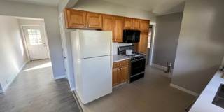 3 Bed 1.5 Bath home **Available May*** Gallery 3