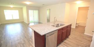 Roomy 3 Bed 2 Bath Duplex Home for Rent w Lawn Cutting Included! Gallery 20