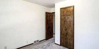 10734 Borman Circle Gallery 7