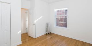 5208-14 N. Damen / 2000-10 W. Foster Gallery 42