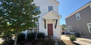 Stunning 3BD, 2.5BA Durham Home with Fenced Yard in a Prime Location Gallery 1