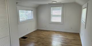 307 West Ells Avenue Gallery 20