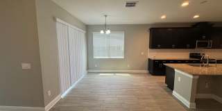 Spacious 5-Bedroom Riverview Home Gallery 13