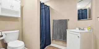 Modern Comfort meets Convenience - 3BR/2BA Duplex Gallery 16