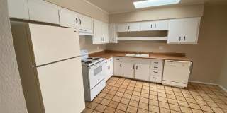 3 Bedroom Home in Phoenix with lots of character! Gallery 9