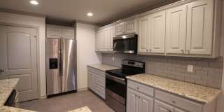 Beautiful 3 Bedroom 2 Bathroom Townhouse in South Tyler! Now offering 1/2 OFF FIRST FULL MONTHS RENT! Gallery 7