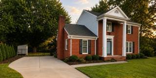Beautiful Brick Home in White Oak – South Charlotte Beautiful Brick Home in White Oak – South Charlotte Gallery 1