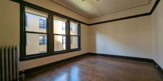 2428 North Sawyer Avenue Gallery 1