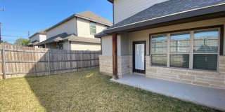 Duplex Off County Line Rd / .4 Mile Kraft Park / Fridge Included /Fenced in Back Yard / NBISD Gallery 30